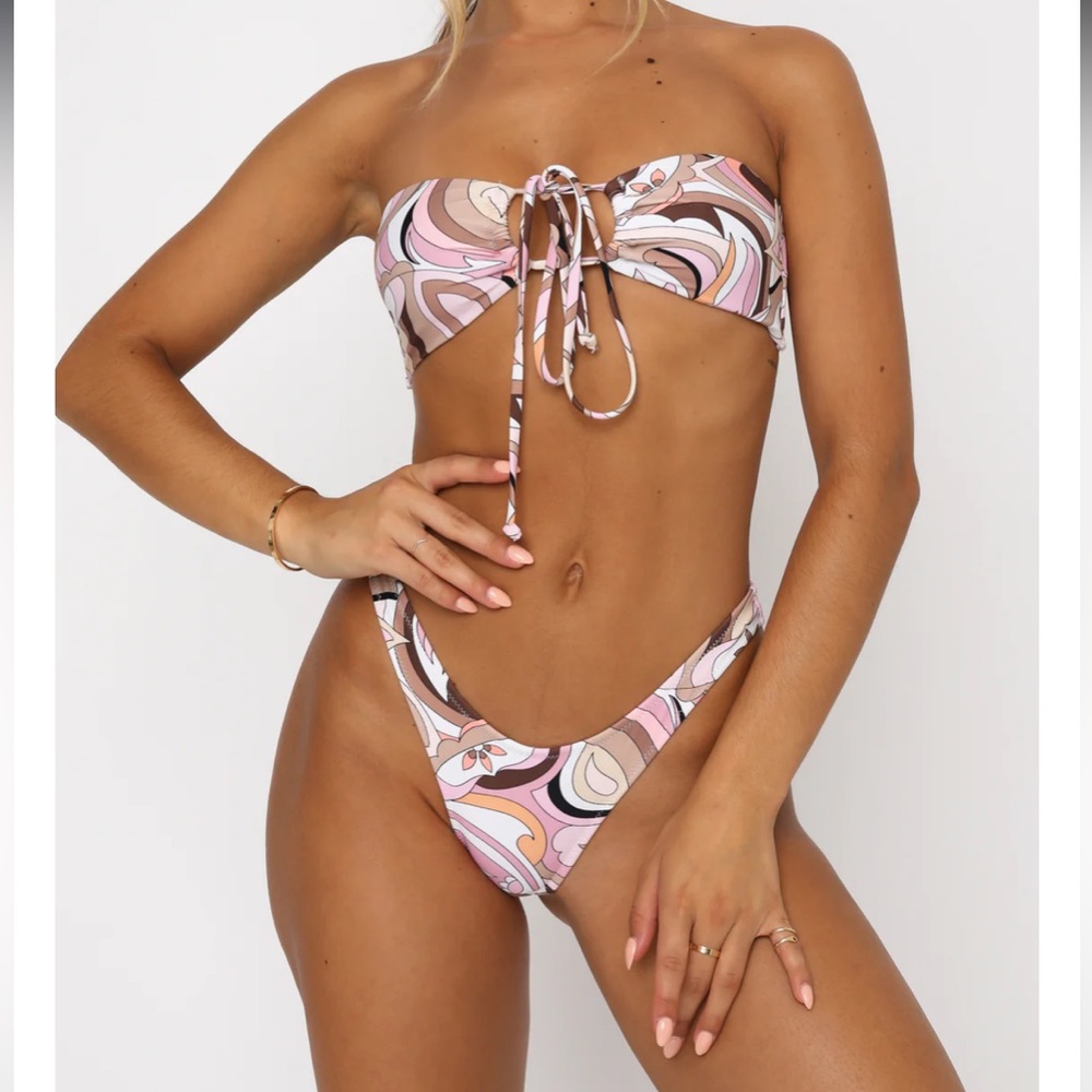 White Fox Boutique - Summer Sea Bikini Top Geo Print & Belmont Bottoms (XS) NWT